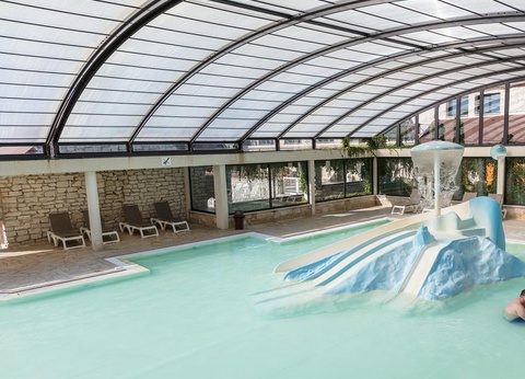 Camping La Croix du Vieux Pont, 5* - 10