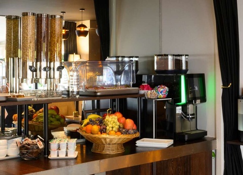 Ambiance feutrée pour un séjour au bord du Parc Saint Cloud - 3* - 9