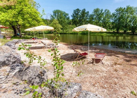 Camping les Etangs du Plessac 4* - 35