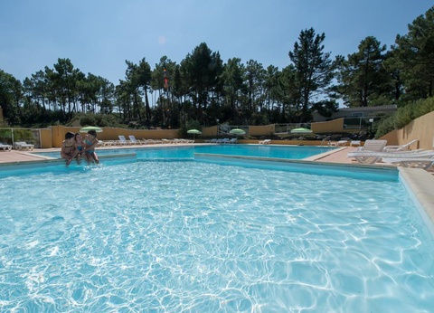 Domaine des Pins, 4* - 6