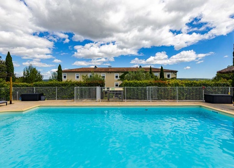 Dîner semi-gastronomique et visite du pont du Gard - 3* - 2