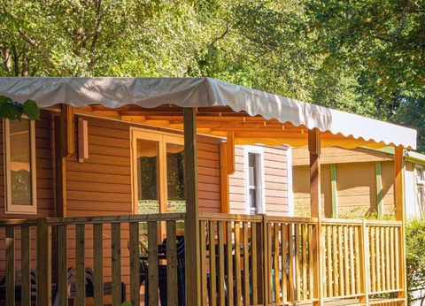 Flower Camping et Base de Loisirs de Rouffiac, 3* - 42
