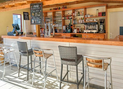 Camping La Riviera, 4* - 86