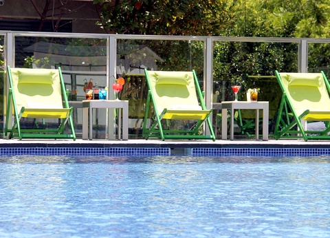 Reposez-vous à Valence dans un hôtel 4* moderne avec piscine et profitez du petit déjeuner inclus - 4* - 5