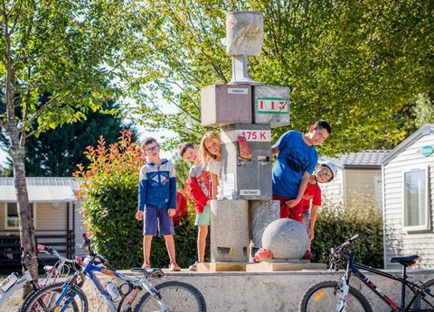 Camping les Bruyères, 3* - 13