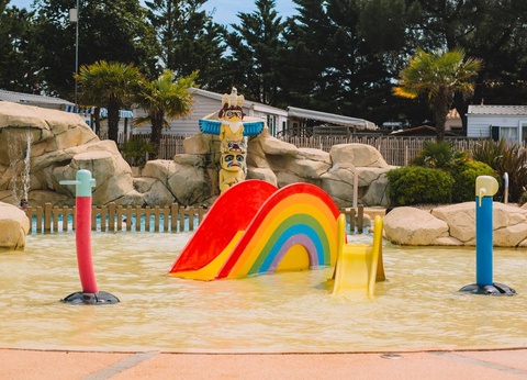 Camping Les Genêts, 5* - 75