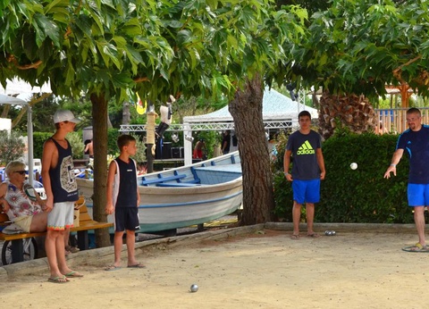 Camping Domaine de Sainte Véziane, 4* - 17