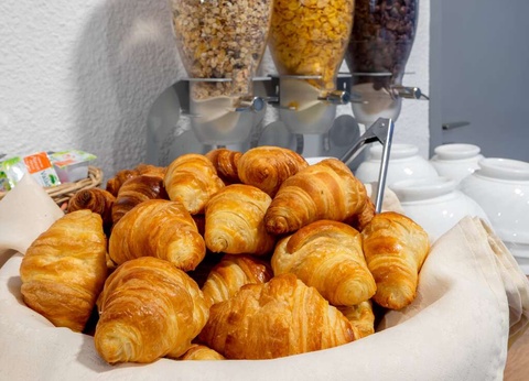 Entrées à Walibi Rhône-Alpes et nuit près du Lac du Bourget - 2* - 5