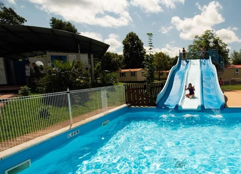 Camping Les Bords de Loue, 3* - 25