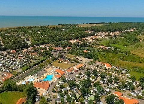 EXCLU ! Camping Les Aventuriers de la Calypso, 4* - 22