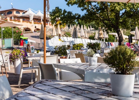 Village Hu Norcenni Girasole, 4* - 12