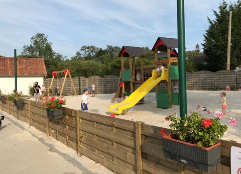 Camping La Garenne de Moncourt, 4* - 10