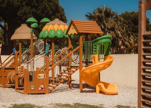 Camping Domaine Les Mûriers, 4* - 4