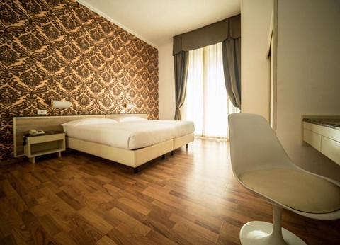 Grand Prix de MotoGP de Saint-Marin avec Hôtel 4* à Rimini - 8