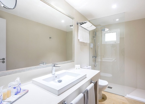 Hôtel Arena Suite 4* - 5