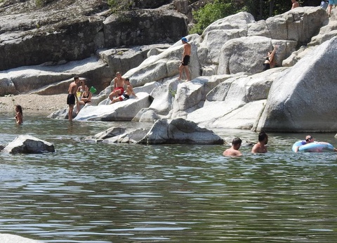 Camping La Berge Fleurie, 4* - 8