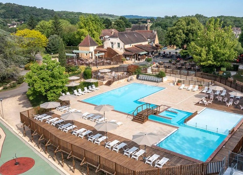 Camping Romanée - Les Grottes De Roffy 4* - 45