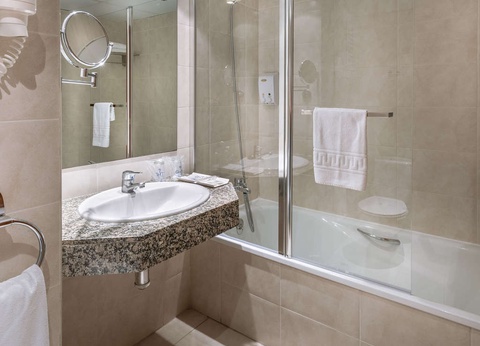 La Costa Brava en demi-pension incluse, à lloret de Mar - 4* - 19