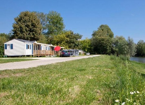 Camping Les Bords de Loue, 3* - 45