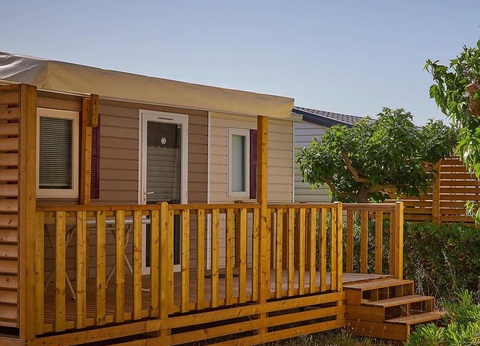 Camping Le Roussillonnais, 3* - 13