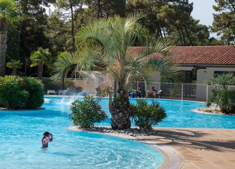 Camping Vacances André Trigano - Domaine de Montcalm, 4* - 23