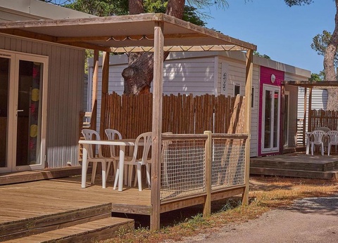 Camping Le Roussillonnais, 3* - 4