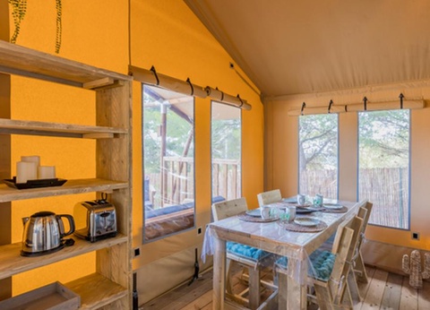 Camping Le Val de Cesse, 4* - 55