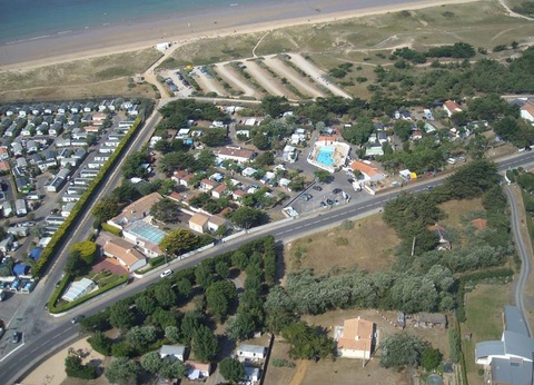 Camping Mahana by La Pège, 4* - 10