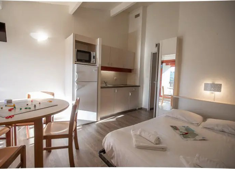 VVF Pays Basque Saint-Étienne-de-Baïgorry 3* - 4