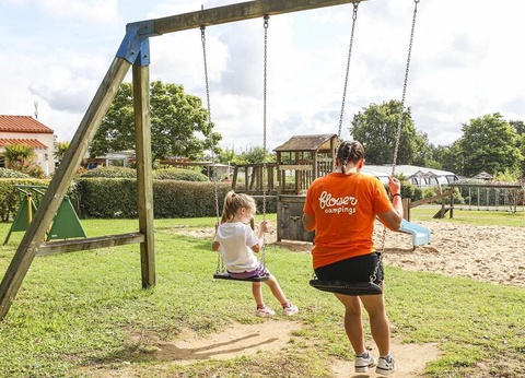 Flower Camping Le Val De Vie, 4* - 12