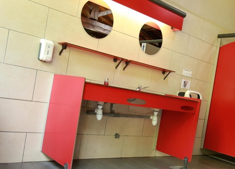 Camping Les Berges du Canal, 4* - 80