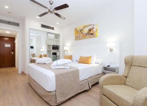 Match foot - Ligue des Champions - Atlético Madrid v FC Barcelone avec Hôtel 4* - 7