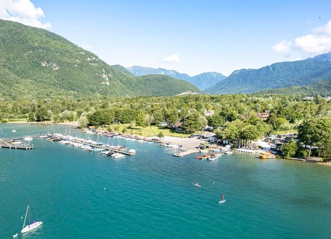 Camping Romanée - la Ferme de la Serraz, 5* - 35