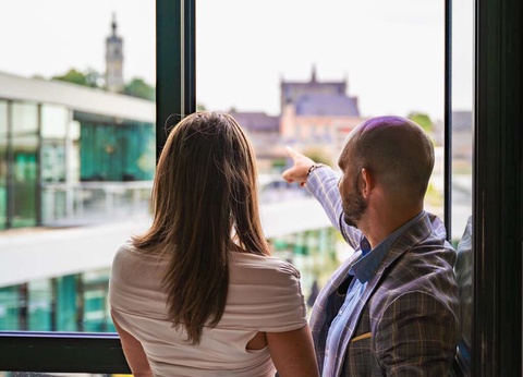 Découverte de Mons : Votre Parenthèse Bien-être avec Piscine et bains à remous - 4* - 14