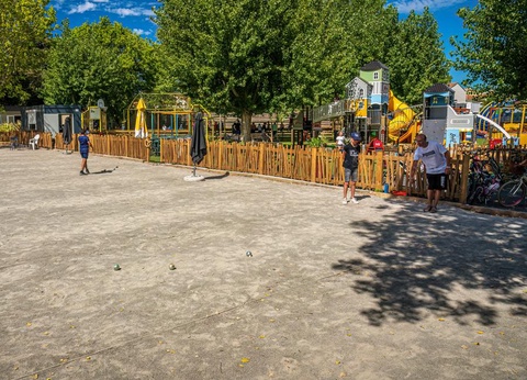 Camping Les Pirons, 5* - 32