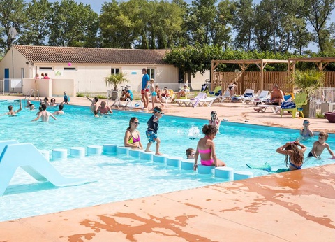 Camping Les Rives du Luberon, 4* - 10