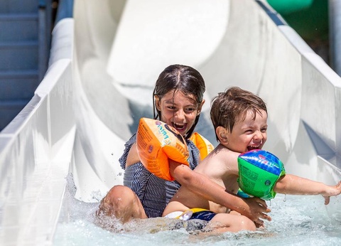 Camping Romanée - Les Grottes De Roffy 4* - 43