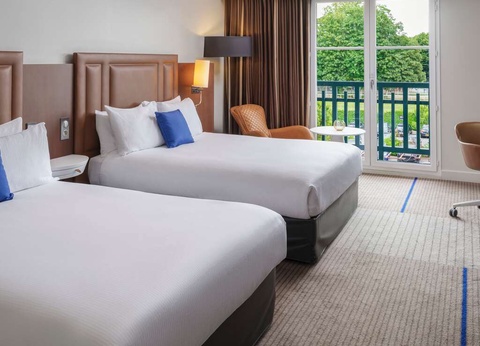 Week-end en famille proche de Paris avec accès à la piscine - 4* - 17