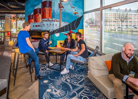 Escapade en amoureux avec bouteille de champagne, au Havre - 4* - 6