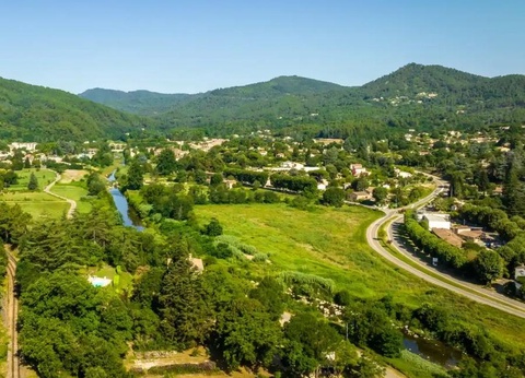 Camping Les Sources, 3* - 80