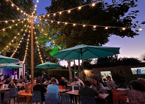 Camping Paradis des Pins - Royan, 4* - 33