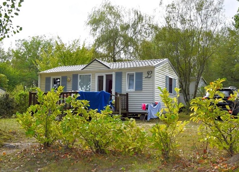 Camping les Etangs du Plessac 4* - 22