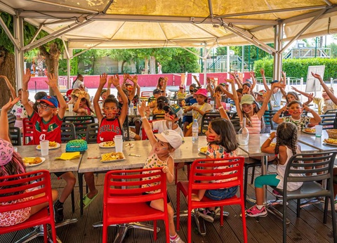 Camping Le Clos Virgile, 4* - 57