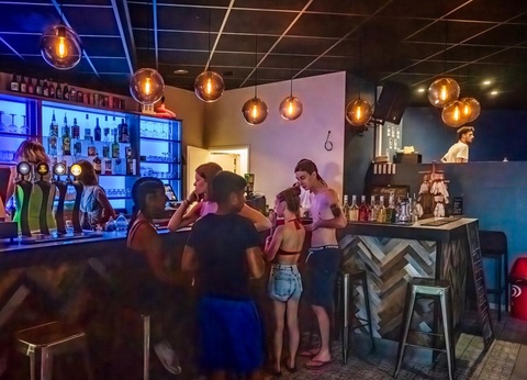 Camping Les Pirons, 5* - 64