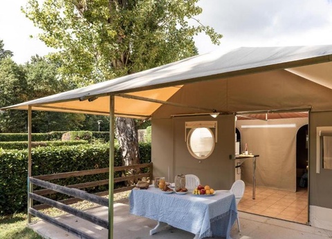 Camping Le Lac Des Sapins, 4* - 32