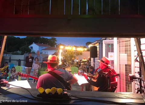 Camping Ushuaïa Villages Le Parc de la Grève, 4* - 44