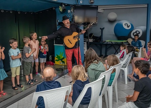 Flower Camping La Guichardière, 4* - 38