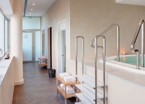 Escapade amoureuse avec spa, champagne et gourmandises à Rennes - 4* - 13