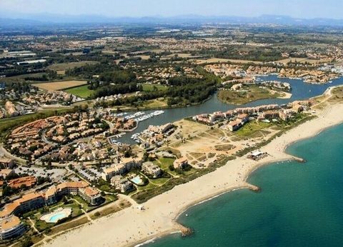 Camping Le Roussillon, 4* - 18