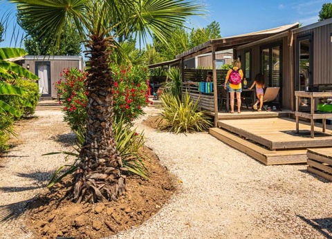 Camping Le Clos Virgile, 4* - 254